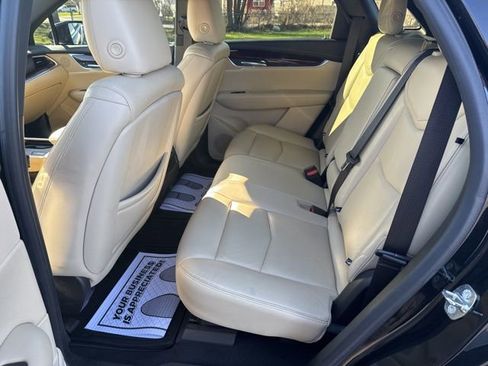 Used 2018 Cadillac XT5 Luxury w/ Driver Awareness Package FWD image 10