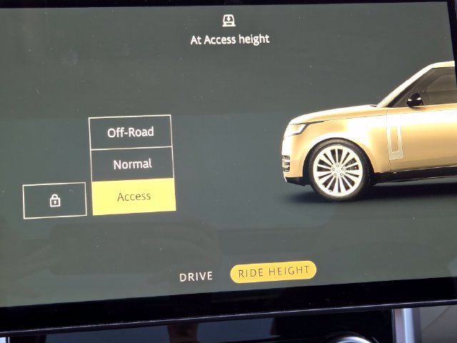 Used 2023 Land Rover Range Rover SE AWD/4WD image 22
