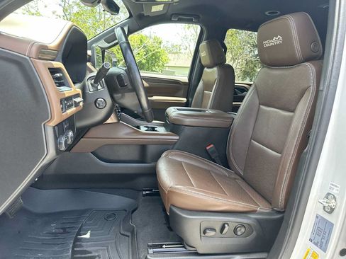 Used 2021 Chevrolet Tahoe High Country RWD image 15