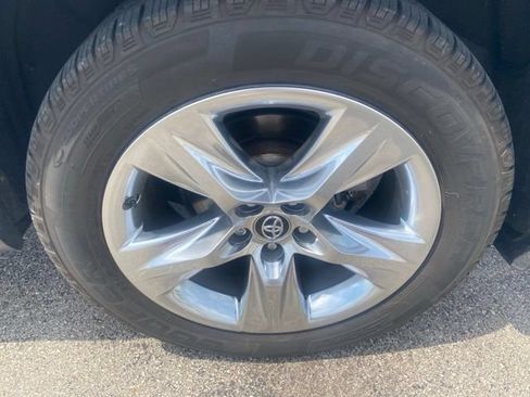 Used 2018 Toyota Highlander Limited w/ Protection Package #3 AWD/4WD image 8