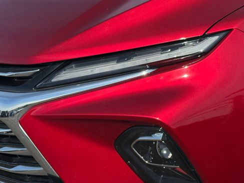 Used 2023 Chevrolet Blazer Premier w/ Driver Confidence II Package image 9