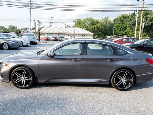 Used 2022 Honda Accord Touring image 7