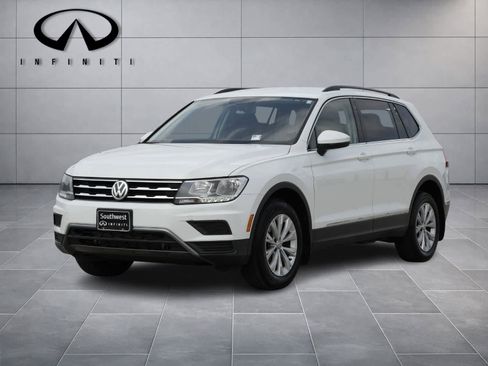 Used 2018 Volkswagen Tiguan SE w/ 3rd Row Seat Package AWD/4WD image 1