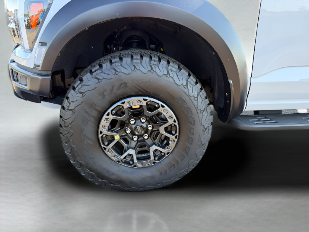 Certified 2025 Ford F150 Raptor w/ Equipment Group 803A Raptor R AWD/4WD image 35