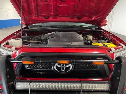 Used 2015 Toyota Tacoma 4x4 Double Cab w/ TRD Sport Package image 9