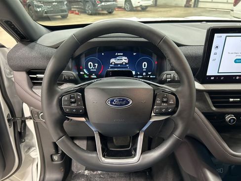 New 2026 Ford Explorer Platinum AWD/4WD image 16