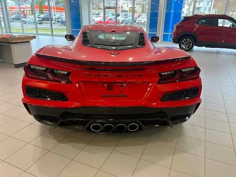 Used 2024 Chevrolet Corvette Z06 w/ Stealth Interior Trim Package image 5