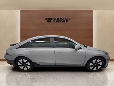 Used 2024 Hyundai Ioniq 6 SE RWD image 7