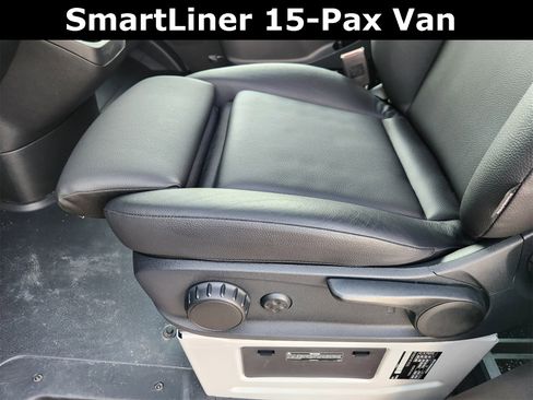 Used 2024 Mercedes-Benz Sprinter 3500 image 25