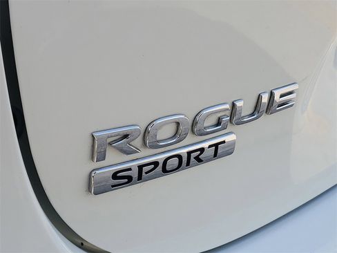 Used 2020 Nissan Rogue Sport S w/ Appearance Package image 8