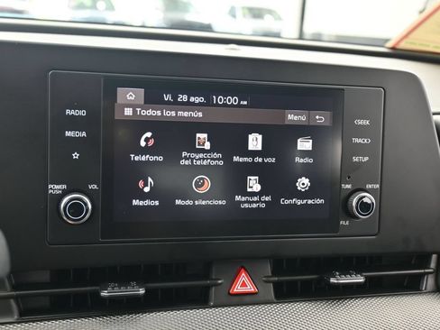 Used 2025 Kia Sportage LX FWD image 19