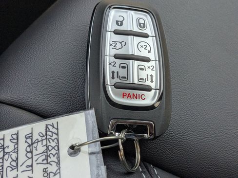 New 2026 Chrysler Pacifica Select FWD image 28