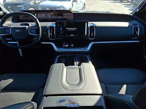 New 2026 Ford Expedition Platinum w/ Stealth Appearance Package AWD/4WD image 9