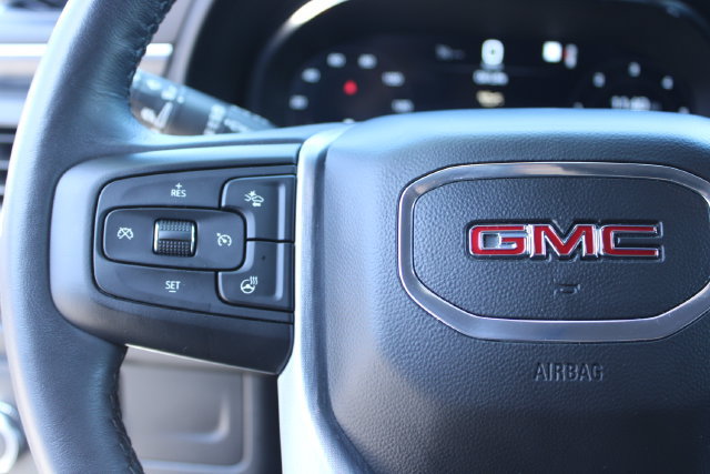 Used 2022 GMC Yukon SLT w/ SLT Premium Package RWD image 23