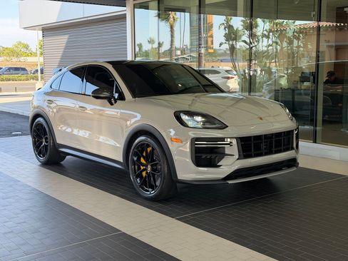 Certified 2024 Porsche Cayenne Turbo GT AWD/4WD image 4