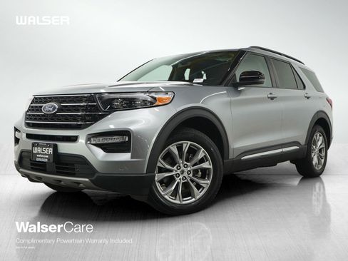 Used 2024 Ford Explorer XLT w/ Equipment Group 202A AWD/4WD image 1
