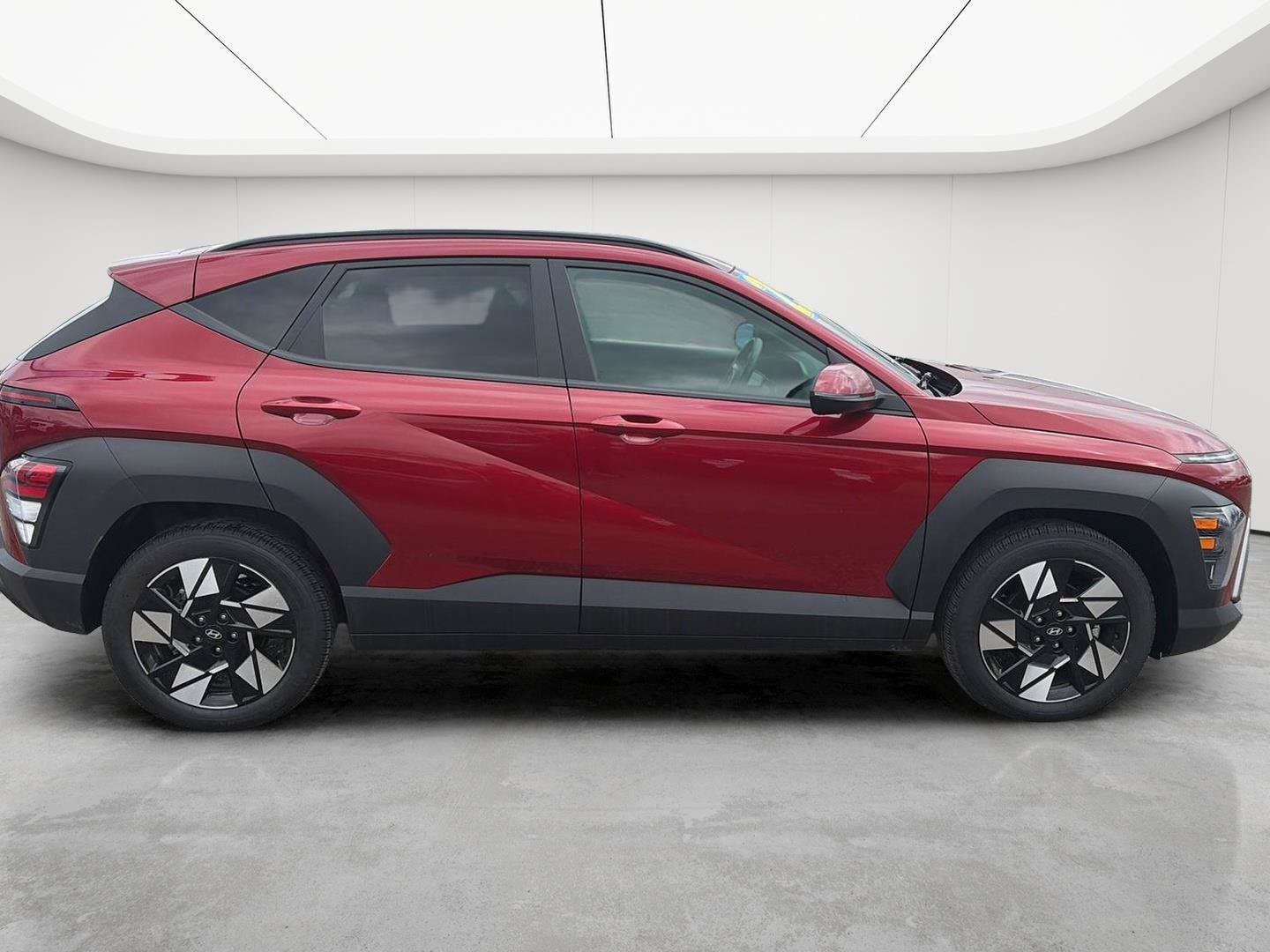 Used 2025 Hyundai Kona SEL FWD image 7