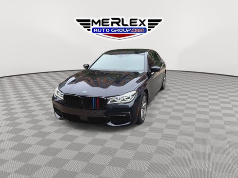 Used 2018 BMW 750i xDrive AWD/4WD image 3