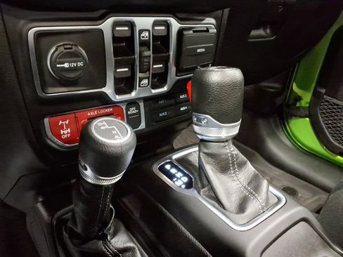 Used 2025 Jeep Wrangler Unlimited Sport AWD/4WD image 15