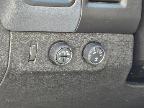 Used 2016 Chevrolet Colorado Z71 AWD/4WD image 7