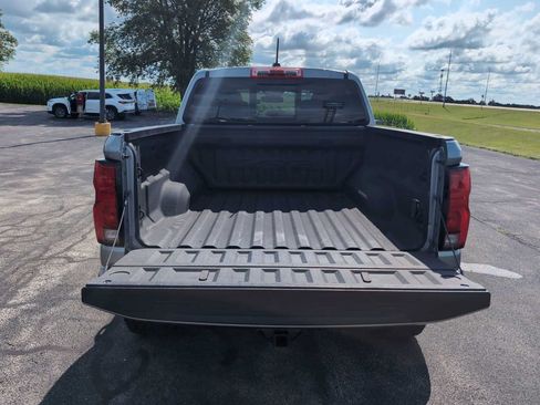 Used 2024 Chevrolet Colorado ZR2 w/ ZR2 Convenience Package III AWD/4WD image 24