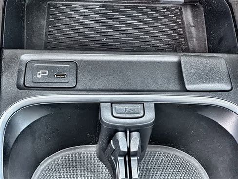 Used 2023 Mercedes-Benz GLA 250 4MATIC image 34