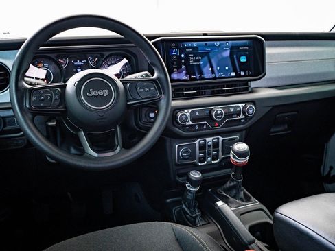 Used 2025 Jeep Wrangler Sport image 4