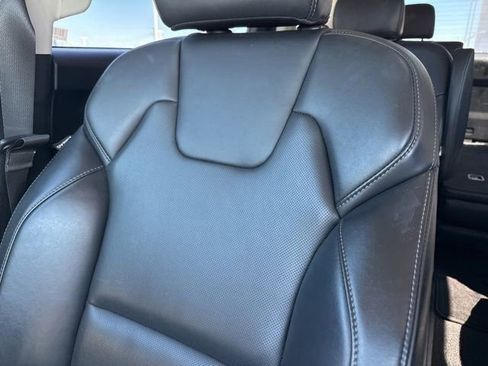 Used 2025 Kia Telluride S image 10