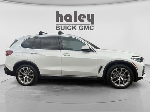 Used 2021 BMW X5 xDrive40i w/ Premium Package image 6