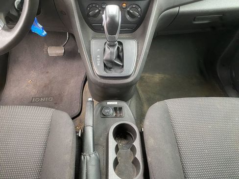 Used 2016 Ford Transit Connect XL image 21