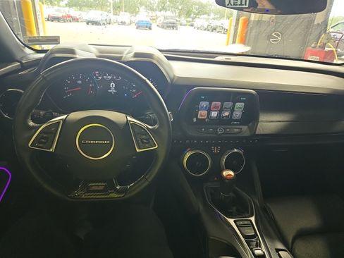 Used 2016 Chevrolet Camaro SS RWD image 3