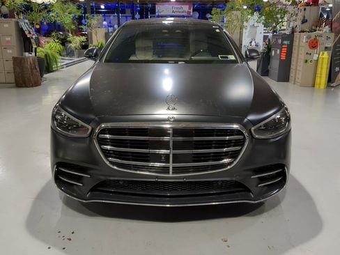 Used 2022 Mercedes-Benz S 580 S 580 image 3