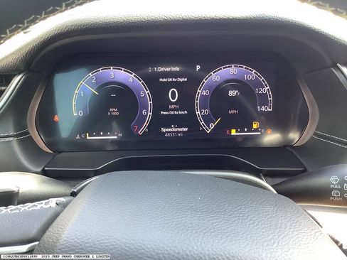 Used 2023 Jeep Grand Cherokee L Limited RWD image 10
