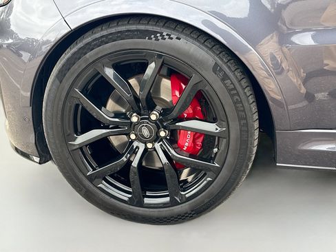 Used 2022 Land Rover Range Rover Sport SVR image 42