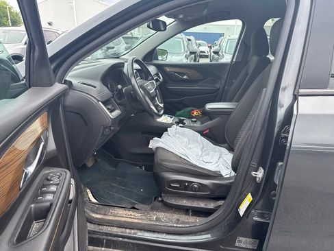 Used 2019 GMC Terrain SLE w/ Driver Convenience Package FWD image 9