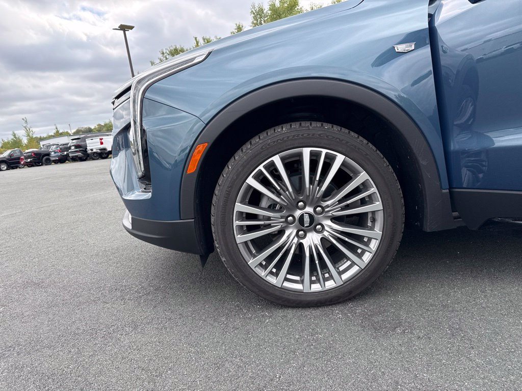 Used 2025 Cadillac XT4 Premium Luxury AWD/4WD image 25