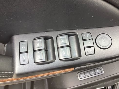 Used 2016 Chevrolet Tahoe LTZ AWD/4WD image 26