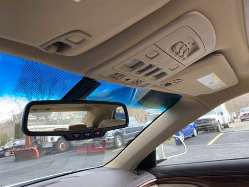 Used 2011 Cadillac CTS Luxury image 21