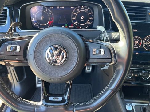 Used 2018 Volkswagen Golf R 4-Door image 17
