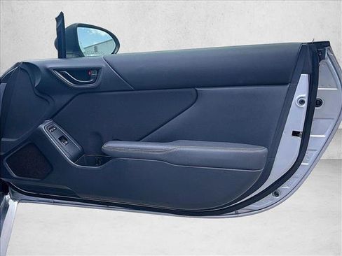 Used 2023 Toyota GR86 RWD image 19