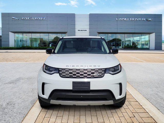 Used 2024 Land Rover Discovery S AWD/4WD image 2
