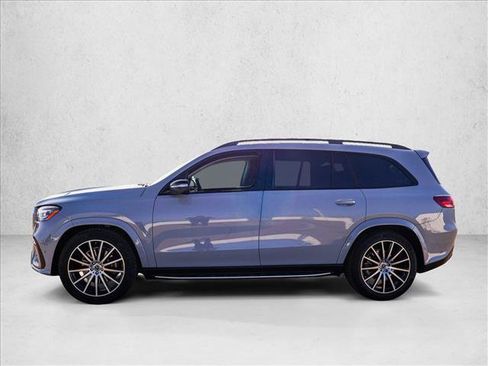 Used 2024 Mercedes-Benz GLS 580 4MATIC image 8