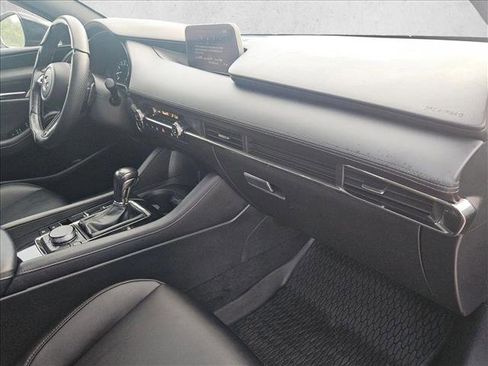 Used 2022 MAZDA MAZDA3 s image 21