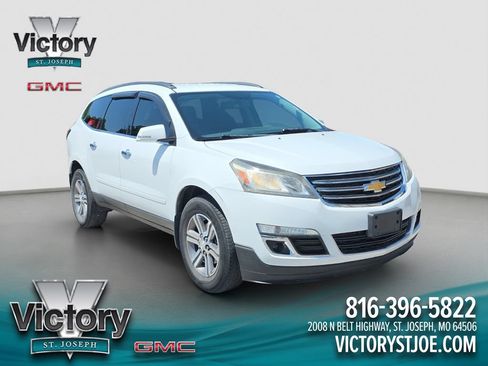 Used 2016 Chevrolet Traverse LT FWD image 1