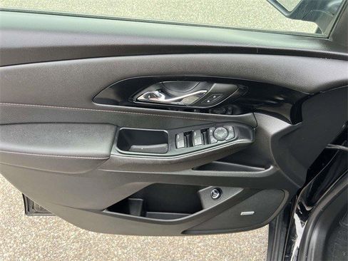 Certified 2023 Chevrolet Traverse RS image 13