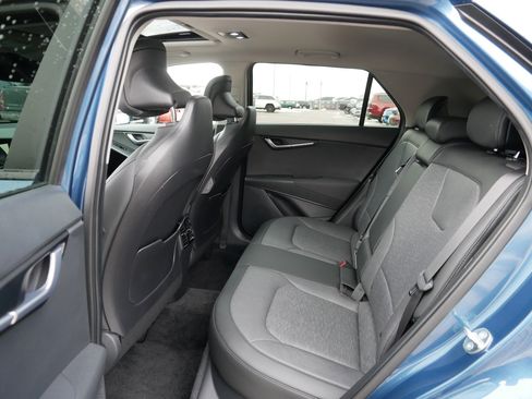 Used 2023 Kia Niro SX Touring image 35