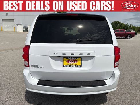 Used 2020 Dodge Grand Caravan SE FWD image 4
