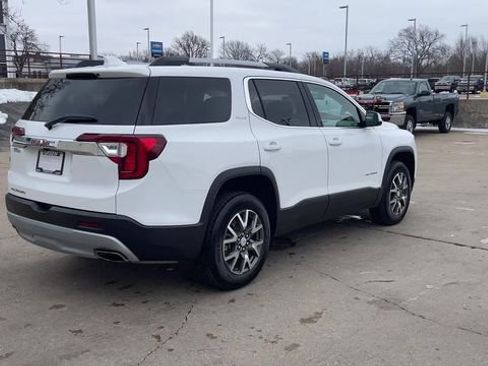 Used 2023 GMC Acadia SLE w/ Driver Convenience Package image 8