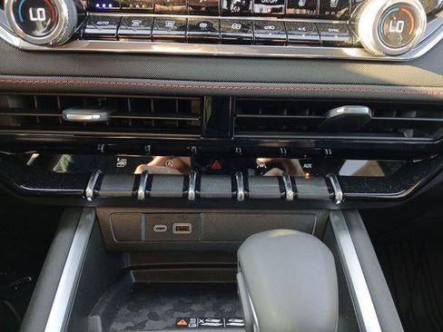 New 2025 Chevrolet Colorado Z71 w/ Midnight Edition image 23