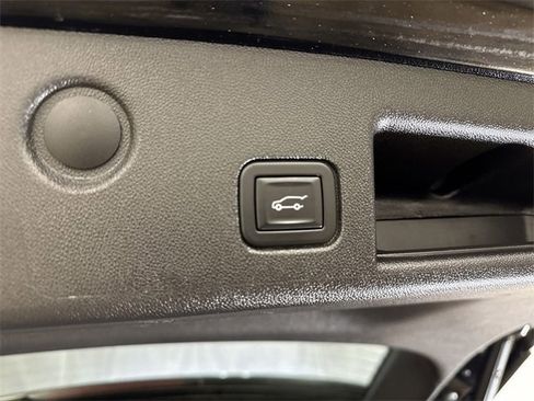 Certified 2024 Chevrolet Equinox LT image 24